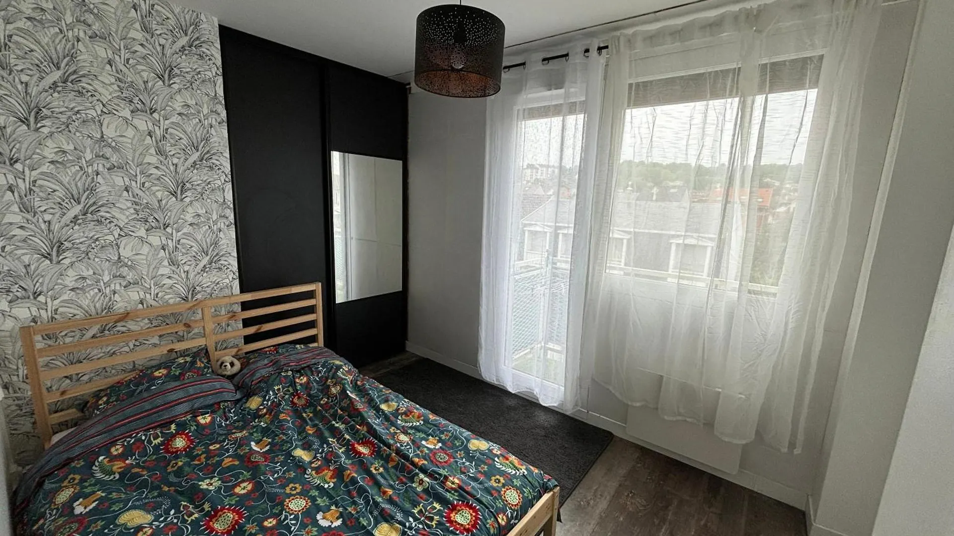 Apartment Confortable- Lumineux- Proche Paris L'Hay-les-Roses France